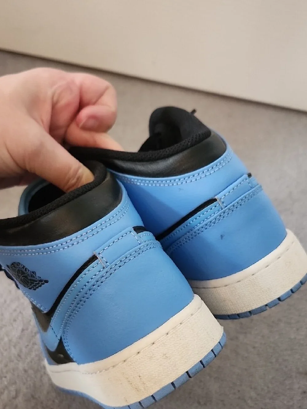 Nike Air Jordan Basketball Shoes in Light Blue and Black - Picture 4 of 7